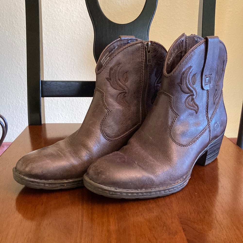 Born Leather Western Ladies Boots